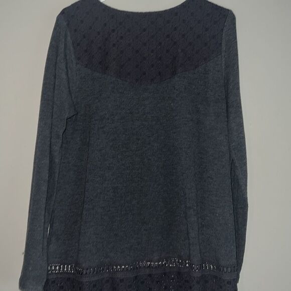 Soft surroundings gray crocheted tunic length top size medium - Picture 8 of 8